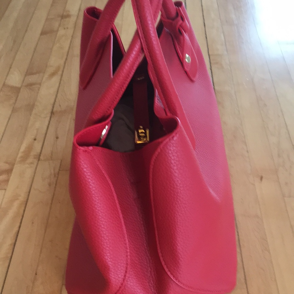 Gorgeous Red Bag Designer Inspired - image 2